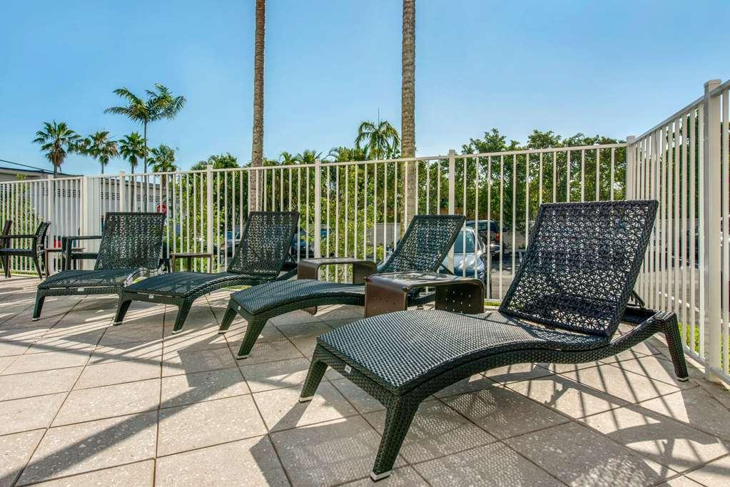 Comfort Suites Fort Lauderdale Airport & Cruise Port Dania Beach Facilities photo